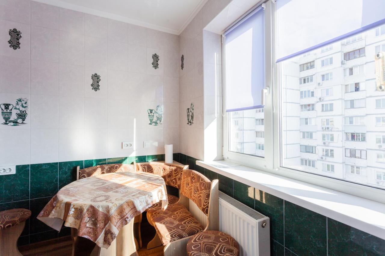 Квартира Біля Трц "Dream Town 2" Kiev Luaran gambar